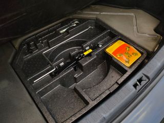 Toyota Avensis 1.8 VVT-I Advance ¡¡101.610km¡¡