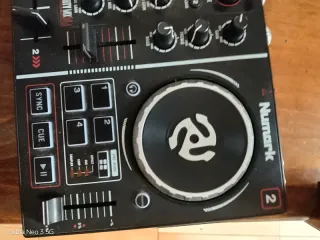 Numark Party Mix DJ Controller