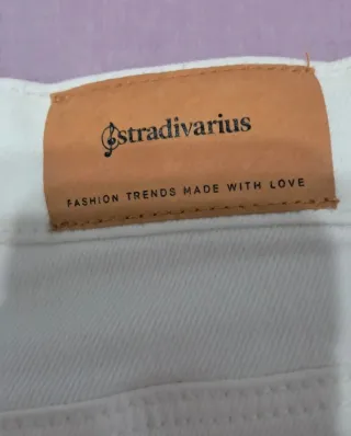 Pantalón blanco Stradivarius mujer