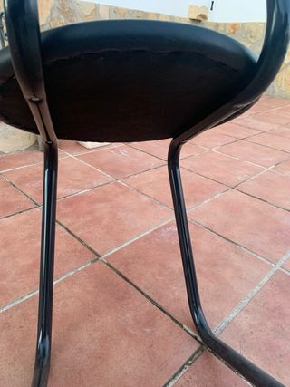 Silla galán de noche. Perchero.