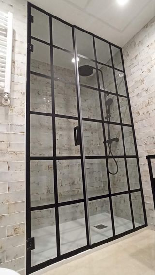 Montador de cristales y carpintería de aluminio