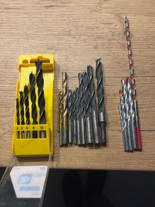 Lote de brocas para metal, madera y pared