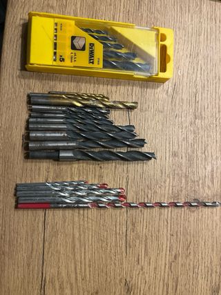 Lote de brocas para metal, madera y pared