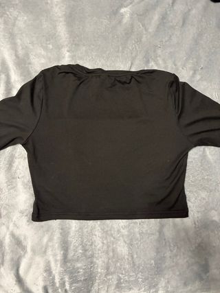 Top manga larga negro