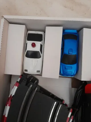 Circuito Coches Eléctricos Mondo con 6 Coches