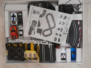 Circuito Coches Eléctricos Mondo con 6 Coches