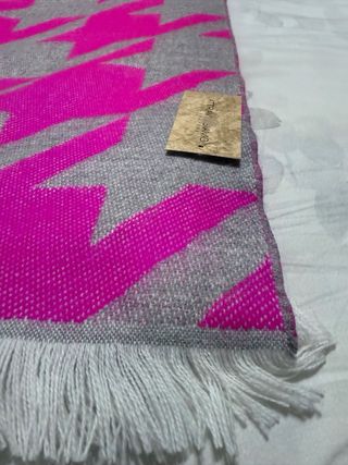 Bufanda Houndstooth Rosa y Gris