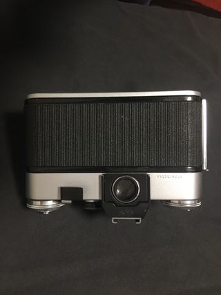 Cámara Zenit Revueflex E con objetivo Industar 50