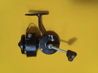 Carrete de pesca Mitchell 304