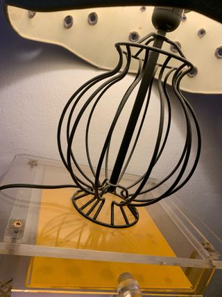 Lámpara de mesa tela y metal