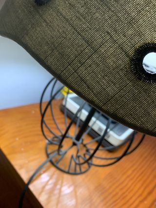 Lámpara de mesa tela y metal