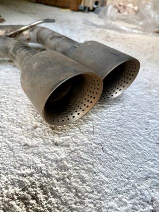 Tubo de escape artesanal con valvulas