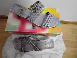 Sandalias Hispanitas Tacón lila