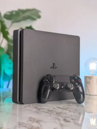 Ps4 Slim + Mando