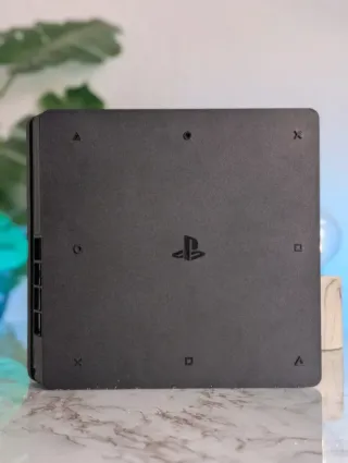 Ps4 Slim + Mando