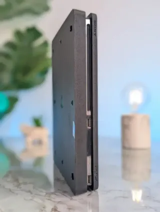 Ps4 Slim + Mando