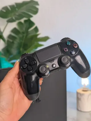Ps4 Slim + Mando