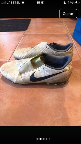 Botas Nike Phantom gama media talla 38