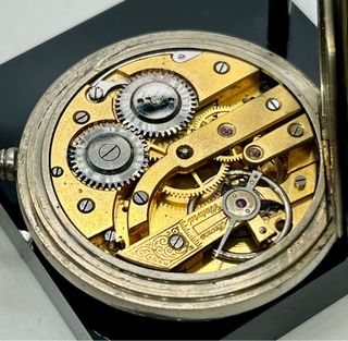 Reloj de bolsillo vintage suizo