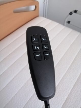 Llit geriàtric ajustable