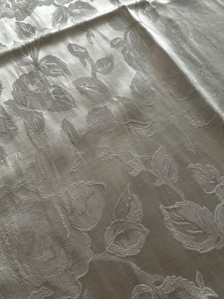 Tovaglia 110x110 cm disegno floreale