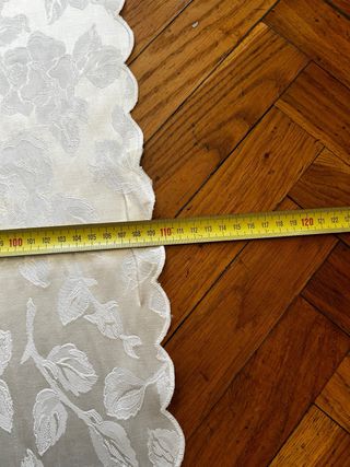 Tovaglia 110x110 cm disegno floreale