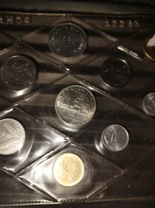 Serie Lire Zecca 1980 con 500 Lire Argento