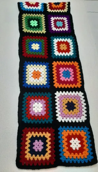 Bufanda de ganchillo multicolor