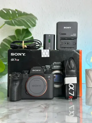 (SIN ESTRENAR) Sony A7R IV