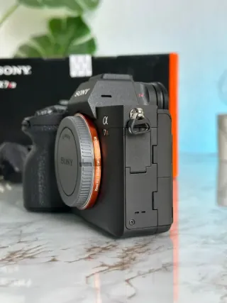 (SIN ESTRENAR) Sony A7R IV