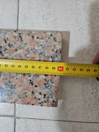 Zócalo de entrada de vivienda