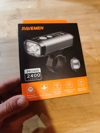 Luz de Bicicleta Ravemen PR2400