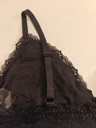 Top talla L negro con encaje