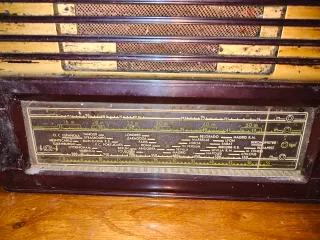 Radio Philips Antigua Marrón y Dorada