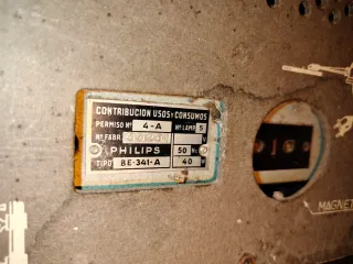 Radio Philips Antigua Marrón y Dorada