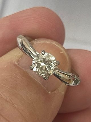 Anillo Oro 18K Diamante 0.75 Ct Nat. SI2/D