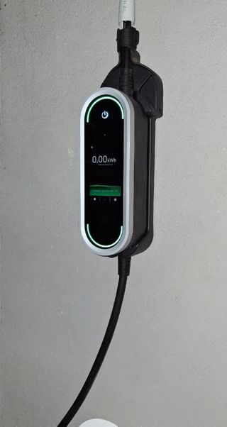 Electricista cargadores coche eléctrico