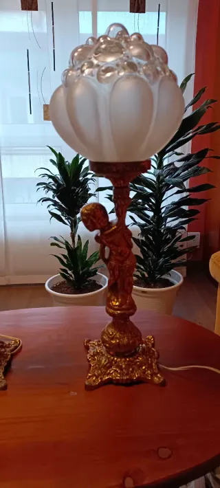 Lámparas de Bronce con Figuras