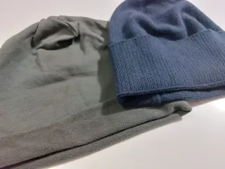 Cappelli uomo blu e grigi