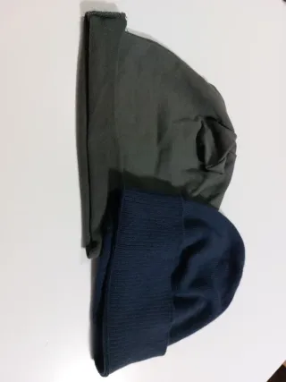 Cappelli uomo blu e grigi