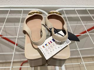 Zapatos tacon Cortefiel beige n38 venta en persona