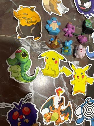 Pegatinas y Figuras Pokemon