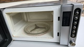 Microondas SANYO Grill EM-G2298V