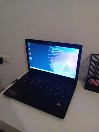 Portátil Lenovo Negro