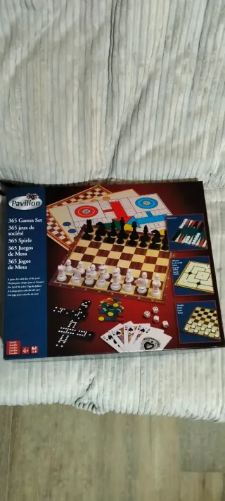 Juego de mesa 365 Juegos Pavilion