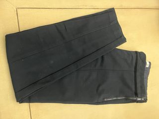 Pantalón pitillo azul marino