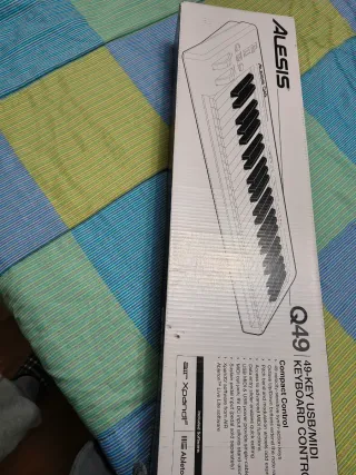 Teclado MIDI Alesis Q49