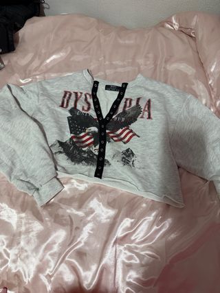 Sudadera Bershka gris con estampado