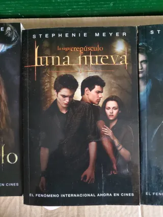 Crepúsculo. Luna nueva. Eclipse