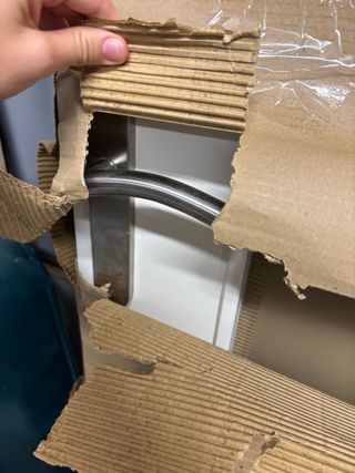 Puerta blanca con 4 cristales